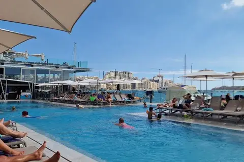 Azur Hotel by ST Hotels in Il-Gżira, foto 16