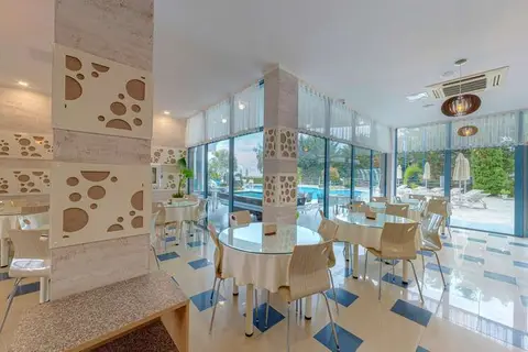 Blue Bay Hotel Sunny Beach in Несебър — foto 5