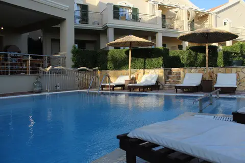 Nostimon Emar in Λουρδάτα — foto 14