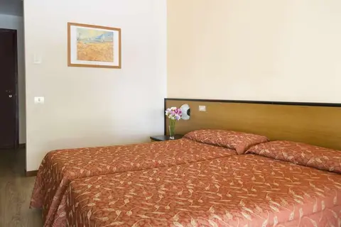 Hotel Aries in Lesa — foto 5