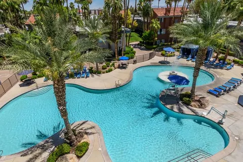 Alexis Park Resort in Paradise