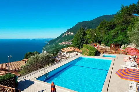 Appartementen Residence La Rotonda in Vaiano — foto 2
