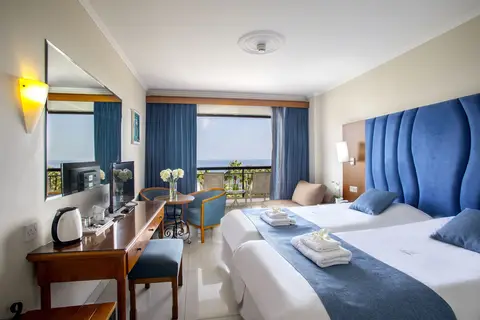 Anastasia Beach Hotel in Παραλίμνι — foto 25