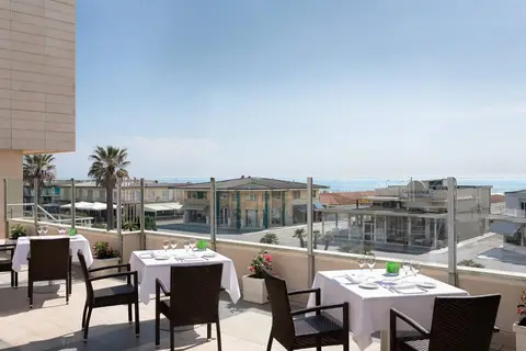 Sina Astor in Viareggio — foto 10