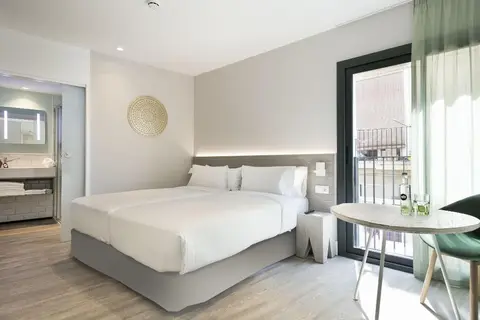 Niu Barcelona in Barcelona — foto 23