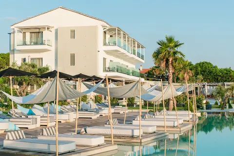 Blue Carpet Luxury Suites in Πευκοχώρι — foto 5