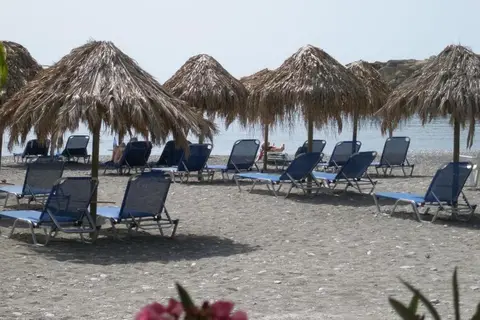 Avra Beach in Σαρακίνικο — foto 18