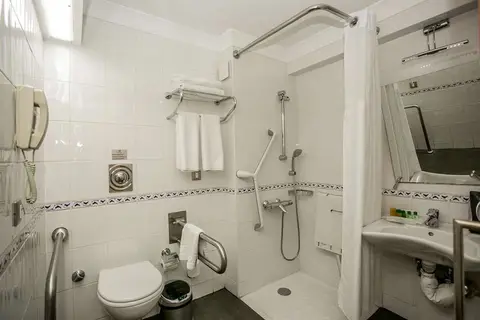 Holiday Inn Istanbul City in İstanbul — foto 12