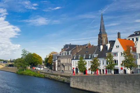Over de Maas naar Limburg en Wallonië met mps Johann Strauss foto 5