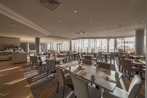 Radisson Blu Resort St. Julians in San Ġiljan — foto 6