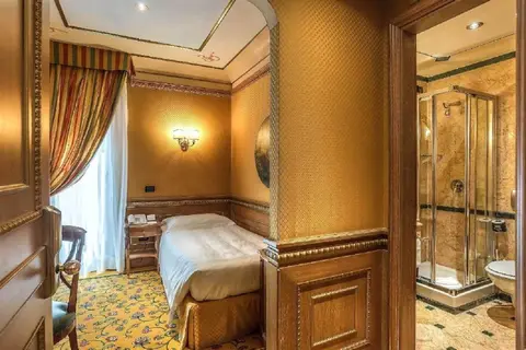 River Palace in Rome — foto 12