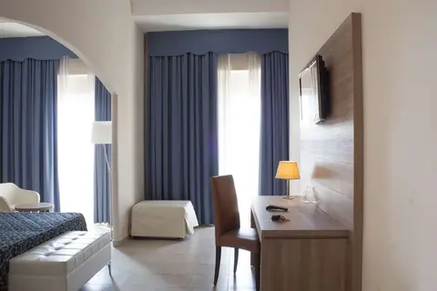 Hotel Mediterraneo in Civitavecchia — foto 6