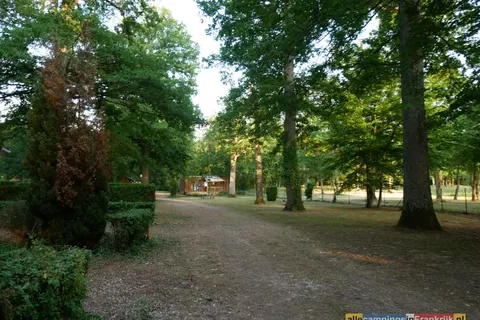 Camping L Etang Des Bois foto 9