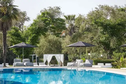 Mr & Mrs White Corfu in Acharavi