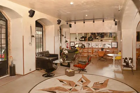 Brown’s Downtown Hotel in Almada — foto 2