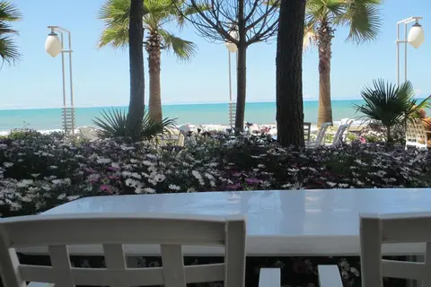 Bel Conti Hotel in Durres — foto 13