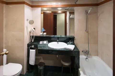 Catalonia Gran Hotel Verdi in Sabadell — foto 12