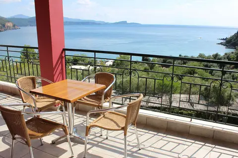 Fly & Go Enjoy Lichnos Bay Village in Αγία Κυριακή — foto 14
