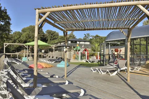 Camping Le Petit Rocher foto 10