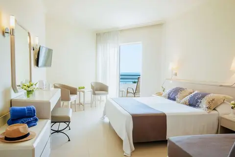 Louis Imperial Beach in Paphos, foto 5