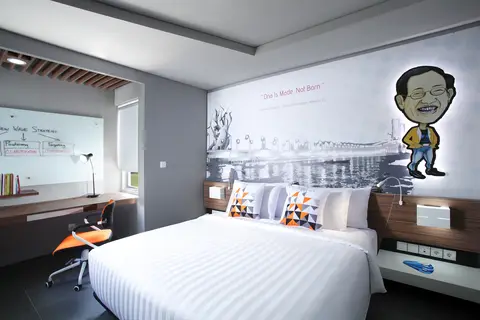 Berry Biz Hotel Sunset Road in Kuta — foto 16