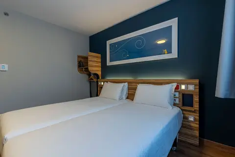 Travelodge Barcelona Poblenou in Barcelona — foto 2