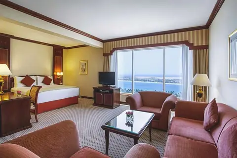 Corniche Hotel Abu Dhabi in الدَّانَةْ — foto 4