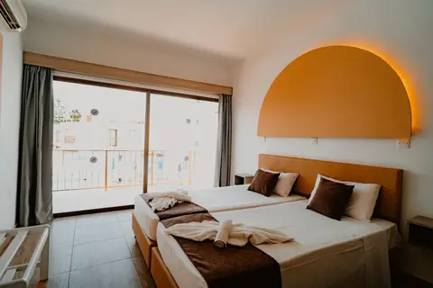 Penelope Beach Hotel in Παραλίμνι — foto 22