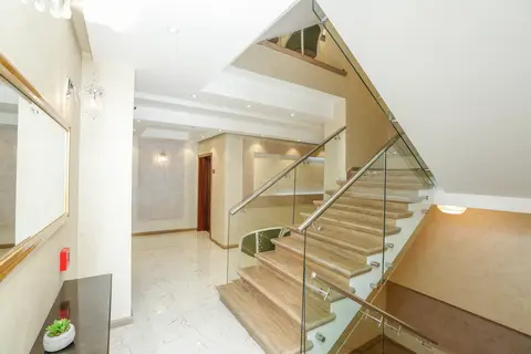 Oxford Hotel in Tirana — foto 9