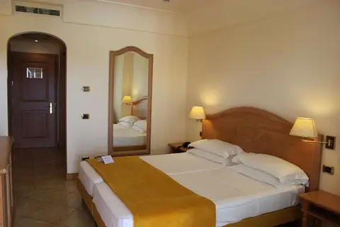 Hotel Palace in Desenzano del Garda — foto 11