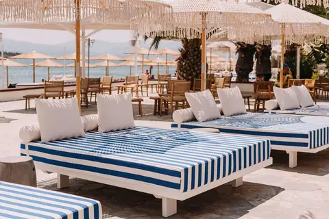 Brown Beach Evia Island in Αμάρυνθος — foto 23