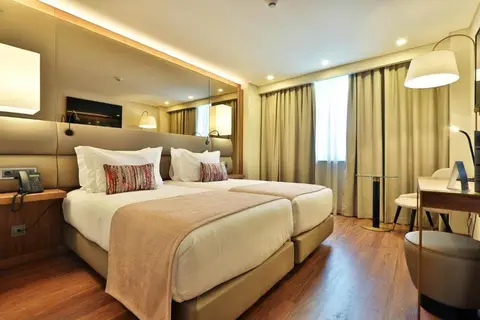 Turim Iberia Hotel in Lissabon — foto 10