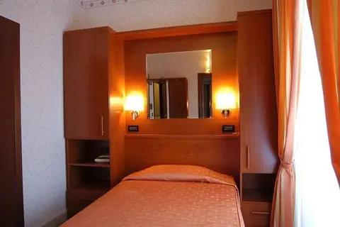 Hotel Dina in Rome — foto 2