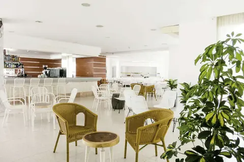 Globales Cala Bona Suites in Son Servera — foto 13