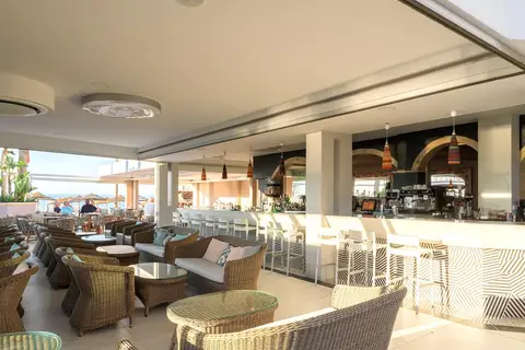 High Beach Resort in Δημοτική Ενότητα Μαλίων — foto 8