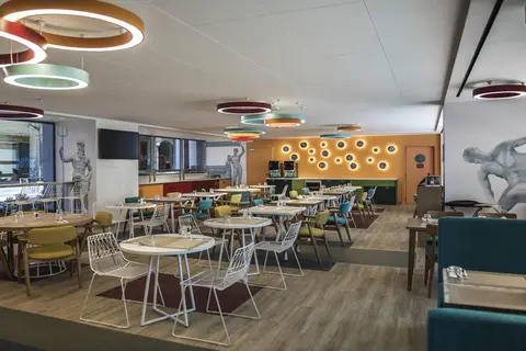 Ibis Styles Athens Routes in Athene — foto 11
