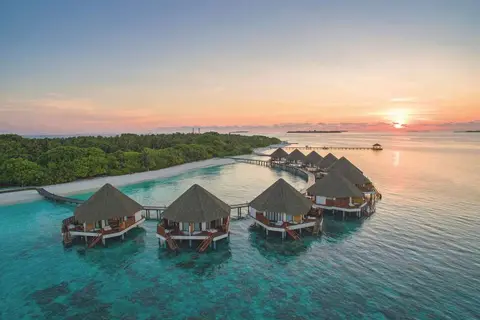Adaaran Select Meedhupparu in Rah Gili Maldives — foto 17