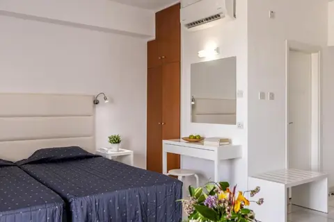 Papantonia Hotel in Παραλίμνι — foto 9