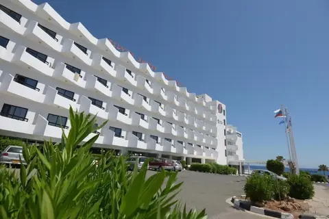 Silver Sands Beach Hotel in Παραλίμνι — foto 20