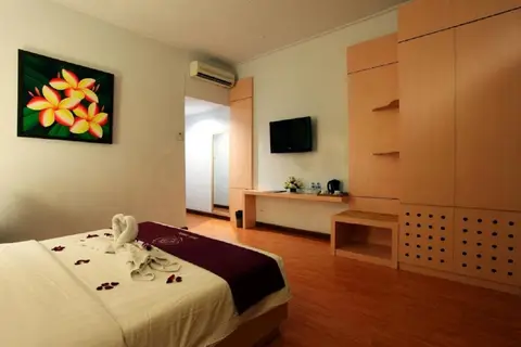 Hotel Puri Saron Seminyak in Kuta — foto 7