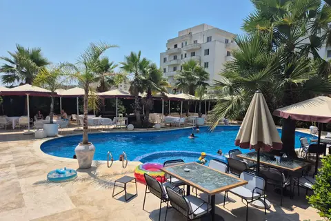 Flower Hotels & Resorts in Golem