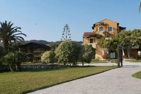 Sandy Beach Villas & Appartementen in Σβορωνάτα — foto 13
