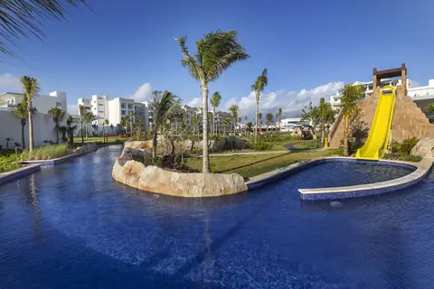 Planet Hollywood Beach Resort Cancun in Planet Hollywood Cancun — foto 16