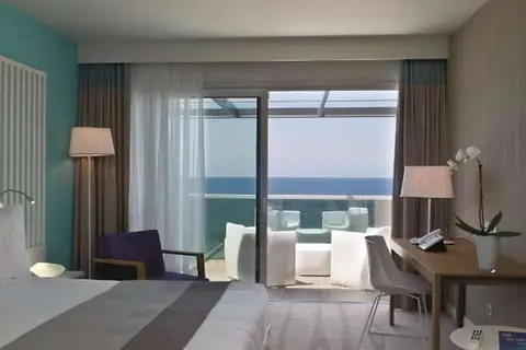 Radisson Blu Resort & Spa Ajaccio Bay in Albitreccia — foto 4