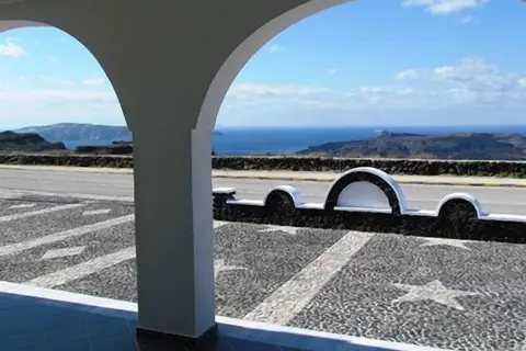 Philippion in Φηρά Θήρας — foto 16