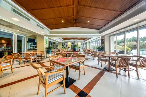 Andaman Beach Suites Hotel in ตำบลป่าตอง — foto 8