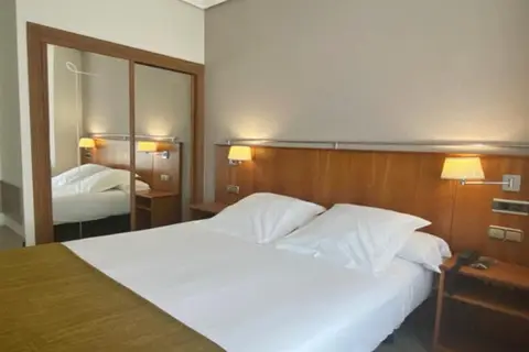 Hotel Ciudad de Compostela in Santiago De Compostela — foto 9
