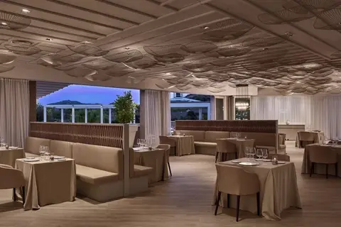 Baia di Chia Resort Sardinia, Curio Collection by Hilton in Domus de Maria — foto 4