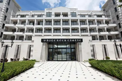 White Rock Castle Suite Hotel & Wellness Club in Baltsjik — foto 11