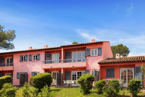 SOWELL RESIDENCES Les Chênes Verts in Saint-Raphaël